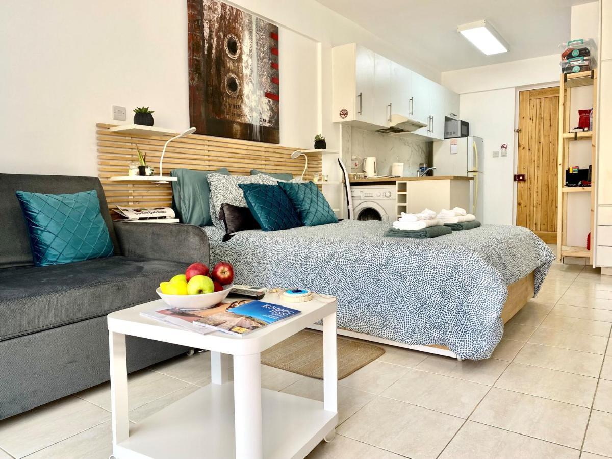 Ev Zin:Cozy, Newly Rennovated, Studio, Swimming Pool B102 Paphos Exterior photo